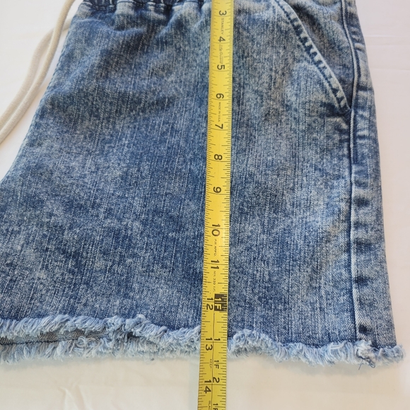 Tinseltown Drawstring Shorts - Picture 3 of 6